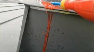 Простые эксперименты. Поиск протечек на металлической кровле. АВ-ГАРАНТ: рабочие материалы