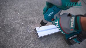 Аккумуляторная дрель-шуруповерт 12V TOTAL TDLI1221, TDLI1222. Обзор товара.