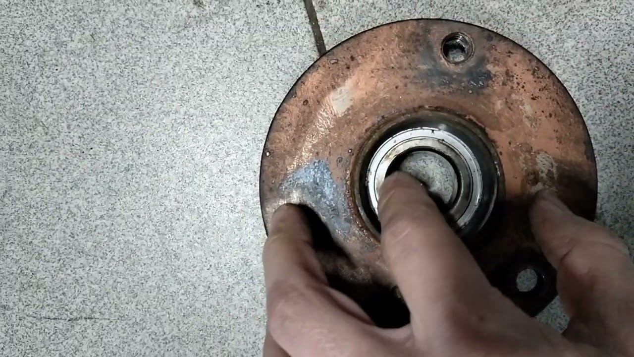 Smart roadster dead front hub