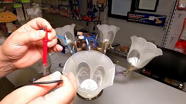 Как подключить люстру на двойной выключатель если вы не знаете где в ней фаза и ноль без разборки смотреть онлайн