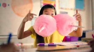 Crayola Silly Scents -  reklama telewizyjna niezwykłych kredek i markerów