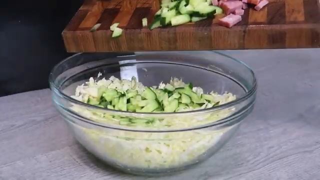 Салат с пекинской капустой и ветчиной смотреть онлайн