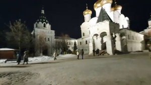 Свято-Троицкий Ипатьевский монастырь — мужской монастырь в западной части Костромы. Возможно 13 век.