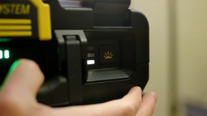 DeWALT DWST08061-1 LAMPA LED ZE SKRZYNIĄ TOUGHSYSTEM