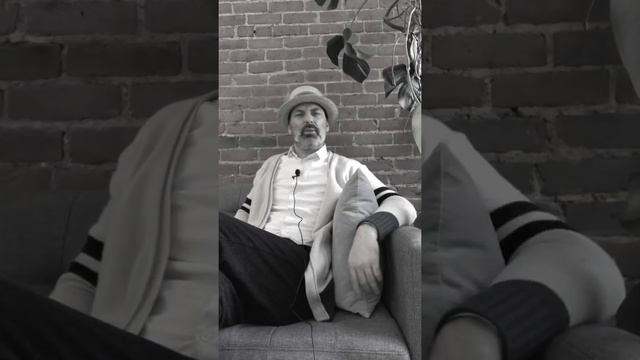 Slow Coffee with Mister Something S1E5 смотреть онлайн