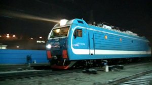 Электровоз ЭП1М-687