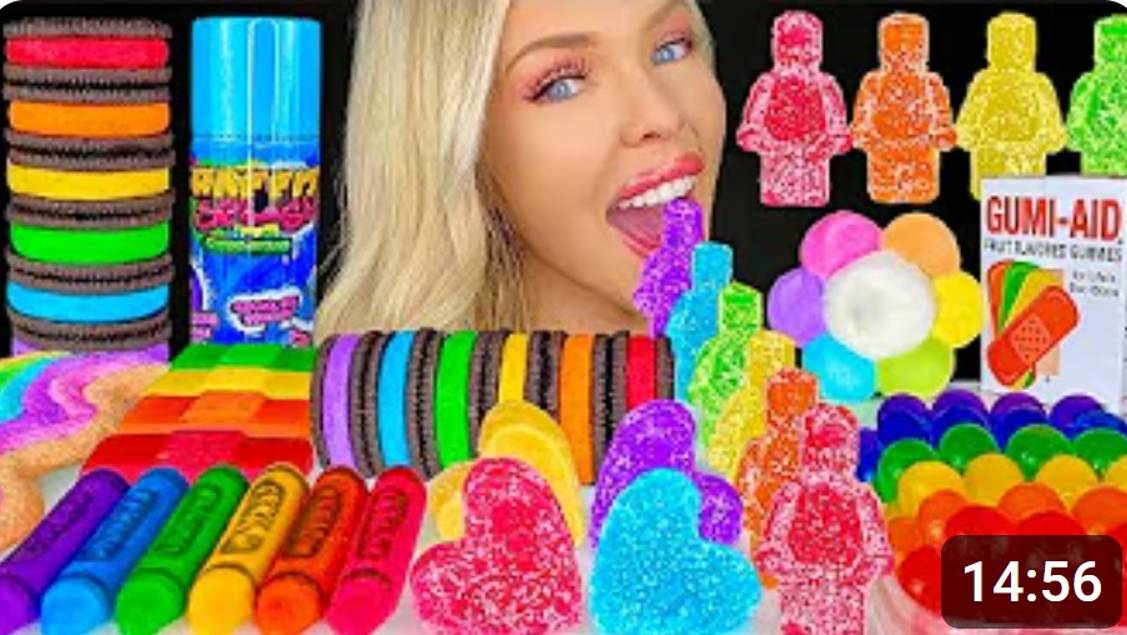ASMR РАДУЖНАЯ ЕДА MUKBANG, KOHAKUTOU LEGO MAN, OREOS, SOUR CANDY HEART, КРЕЙОНЫ, СЪЕДОБНЫЙ ЦВЕТОК