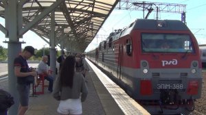 ЭП1М-388 с опаздывающим на 10 минут поездом, ст.Восстание-пассажирская