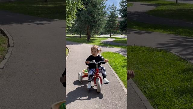 Даниэла Александрина, выходите гулять 😛😛😛 #2года4месяца #подруги
