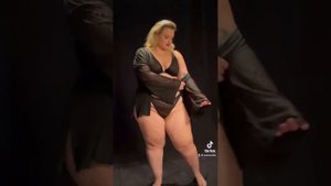 Allie Weber | American Curvy Plus-sized Model | Gorgeous Fashion Model | Biography