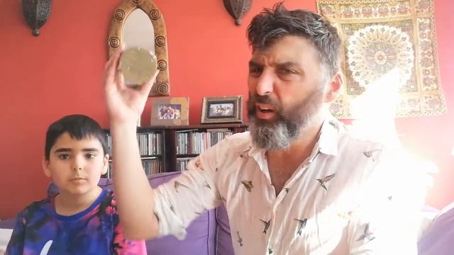 Mr Santos teaches you how to make a Shaker for his "Home Made Orchestra" project смотреть онлайн