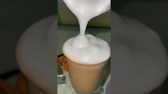 КОФЕ С МОЛОКОМ