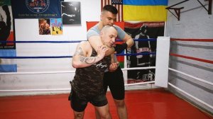 УХОД ОТ ЗАХВАТА. Уроки самозащиты