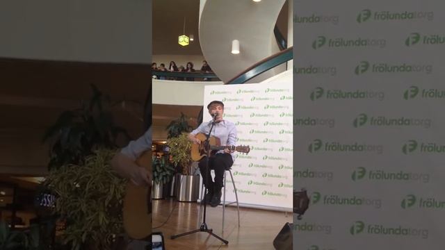 Ulrik Munther - Fool @Frölunda torg 25/3 смотреть онлайн