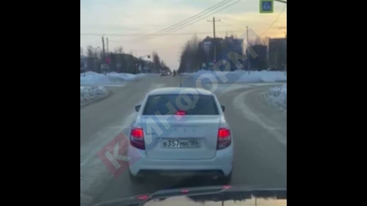 Отчаянный велосипедист пролетел на красный смотреть онлайн