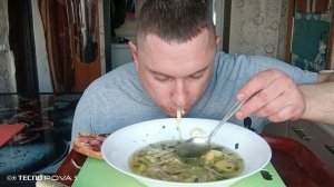 мукбанг/обжор/суп с лапшой с говядиной,запечённые бутерброды/