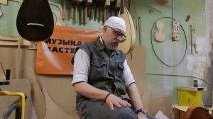 Антон Хорин: не лакированный гриф.