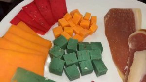 Пробуем белорусские сыры, качество очень хорошее.