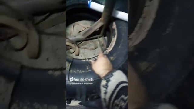 обдираю шину м-93 от зил 131