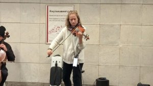 Музыка в метро
