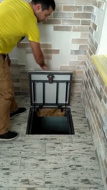Напольный люк под плитку на амортизаторах
