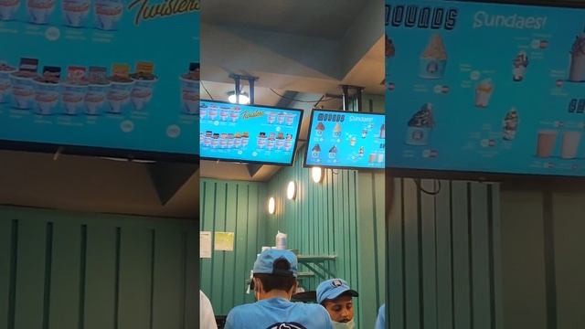 Best Ice Cream Place in RWP! #shorts #icecream #dessert #food #rawalpindi смотреть онлайн