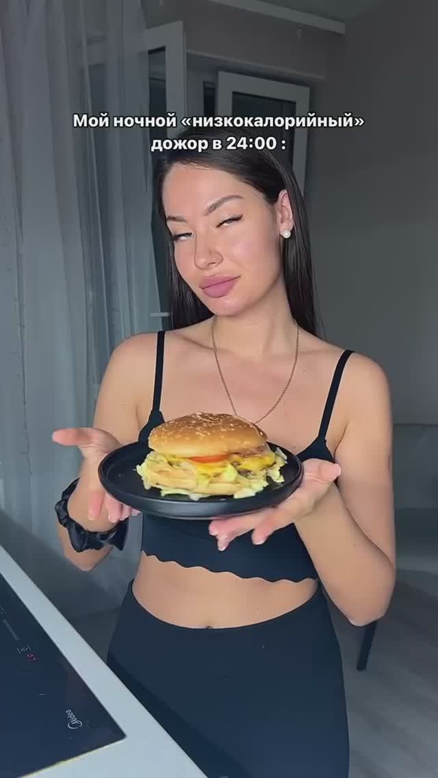 Двойной чизбургер 🧀🍔 (Рецепт в комментариях)