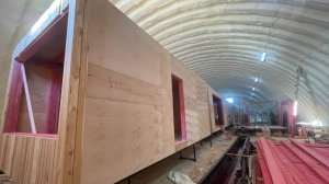 Видео с производства модульных домов.