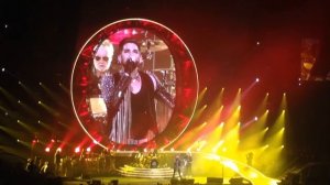 Queen + Adam Lambert - end note of Somebody to Love (29/08/14 Melbourne)
