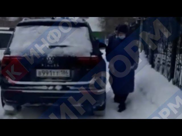 Проехался по тротуару возле поликлиники смотреть онлайн