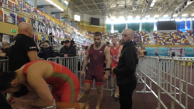 Взвешивание борцов (повторное) до 92 и 125 кг. смотреть онлайн