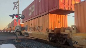 Самый длинный поезд в мире, 144 вагона!!