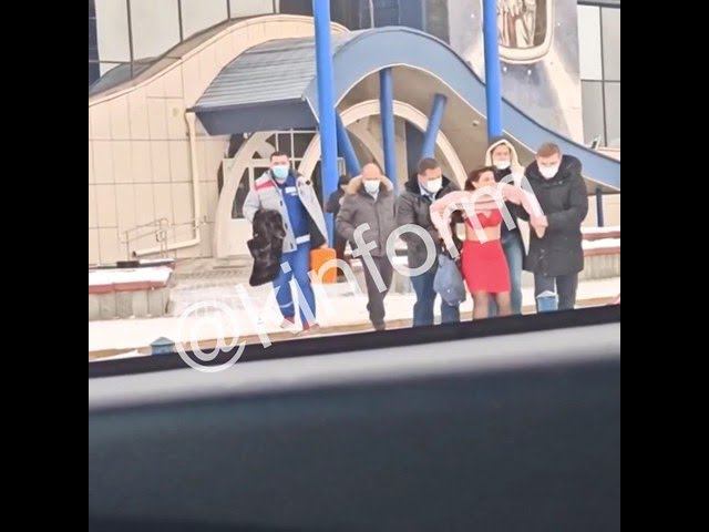 Инцидент в аэропорту Сургута смотреть онлайн