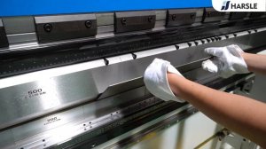 WE67K-63T/2500 CNC hydraulic press brake machine with DA-66T