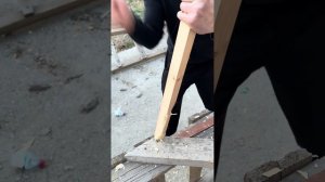 Тест на нож Клинок выполним из австрийской стали Bohler N690 Твёрдость клинка 60 HRS