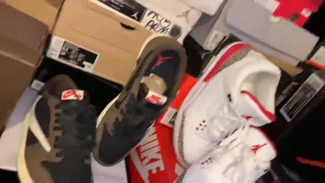 AIR JORDAN 1 TRAVIS SCOTT  LOW (OPTION B) IS A CLASSIC!!!! + On Foot 👟