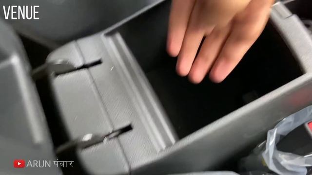 10 लाख में सब यही लेंगे: CRETA Base Model EX vs VENUE Top Model SXO - Which one to Buy? смотреть онлайн