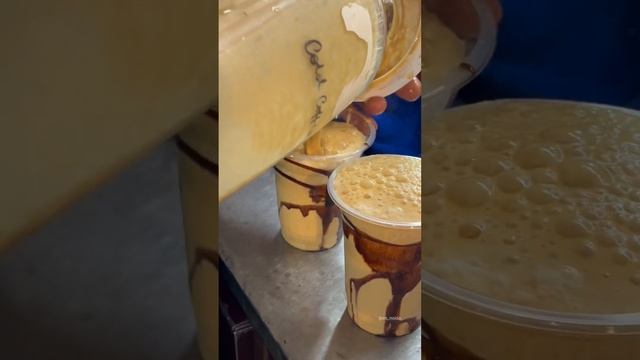 Cold Coffee 🧋 #viral #trending #youtubeshorts #trendingshorts #shortsfeed #yt #ytshorts #coffee смотреть онлайн