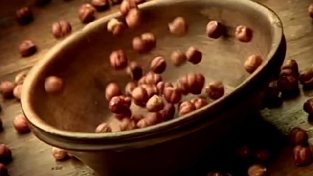 Реклама Ferrero смотреть онлайн