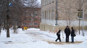 Школьники Петрозаводска на время чистки кровли зданий переходят на дистанционный формат обучения