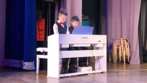 Маленький поезд, Эмиль Градески, дуэт