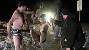 Педиатр ответила, можно ли детям купаться в проруби