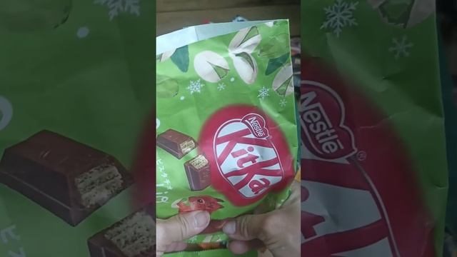 KitKat Lovers #asmr #trending  #chocolatelover #shorts