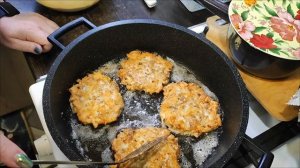 рубленные куриные котлеты.