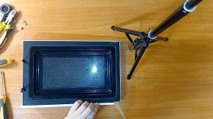 Не включается микроволновая печь, проверь дверцу