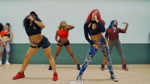 Reverse It (female dancehall choreo)