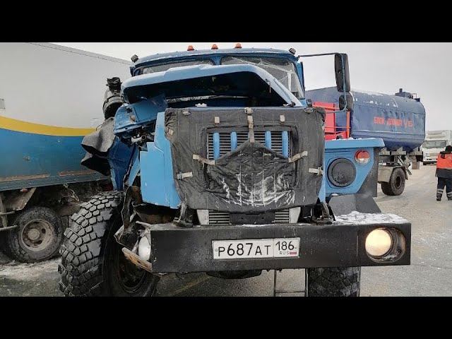 Массовое столкновение авто на границе ХМАО и ЯНАО смотреть онлайн