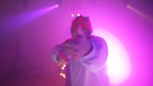 REPULLZE IS GIFTED OVER $4000 WHILE ON WARZONE 2 AND DOES THIS TO CELEBRATE… 😂 смотреть онлайн