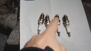 Шкода октавия тур 1.8т белый налёт на свечах!