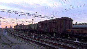 2ВЛ60К-518 с грузовым поездом